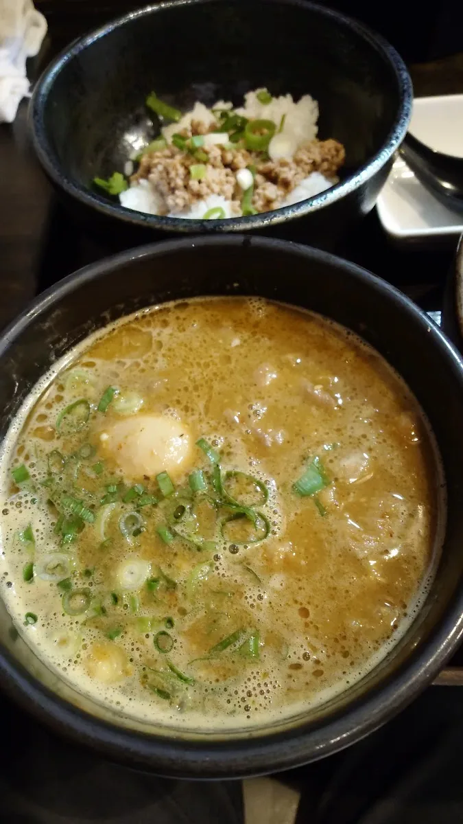 Menya Saisai · 12